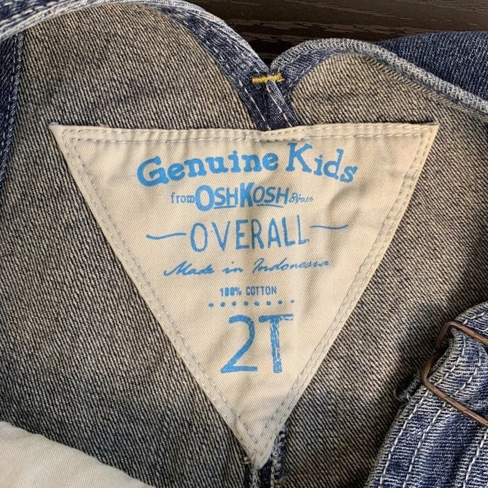 Genuine Kids From Oshkosh Denim Bib Overalls Adjustable Straps Toddler Size 2T - Picture 6 of 6